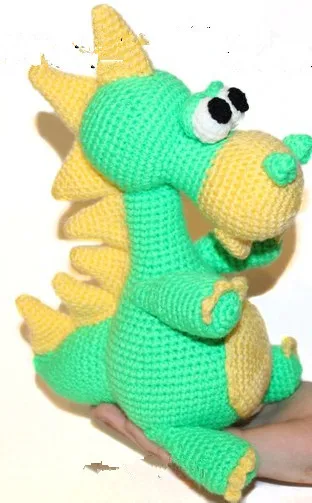 Вязаные игрушки amigurumi погремушка динозавр режим l номер w465