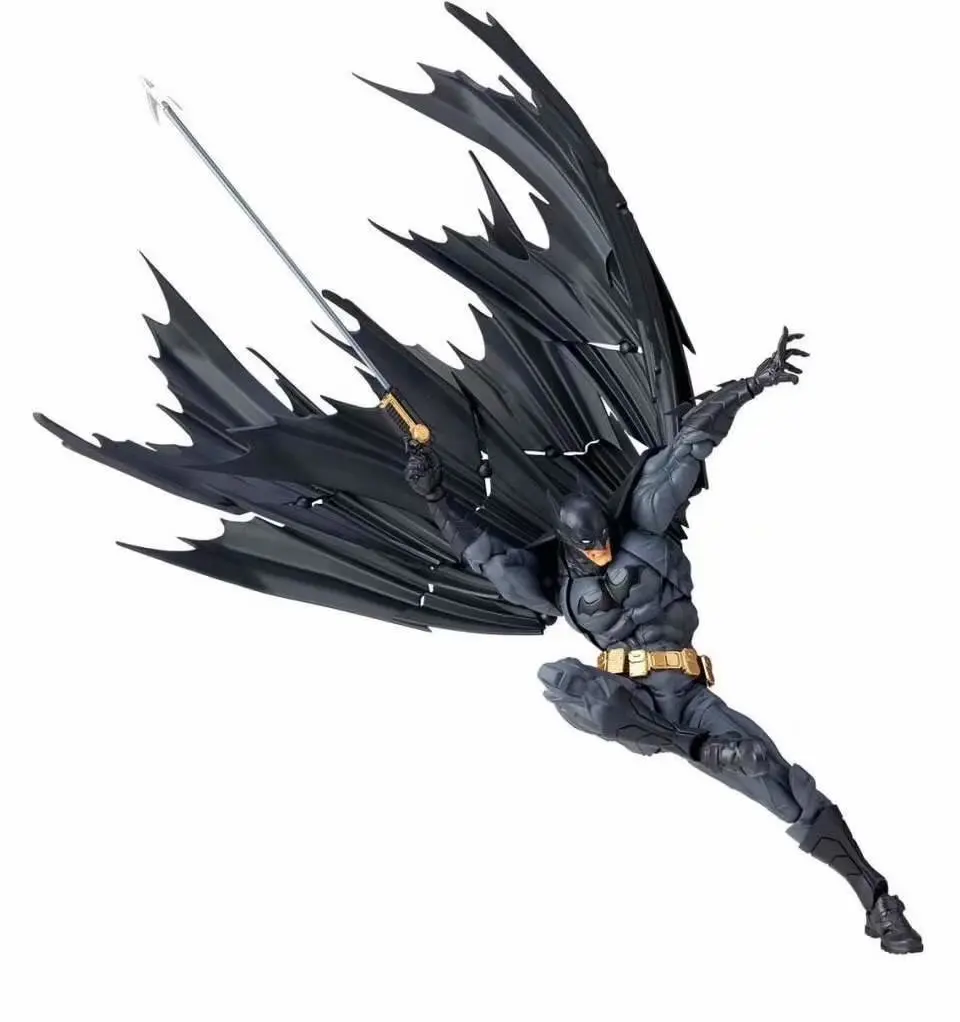 DC Comics Justice League Superhero Revoltech Batman PVC Action Figure Collectible Model Toy