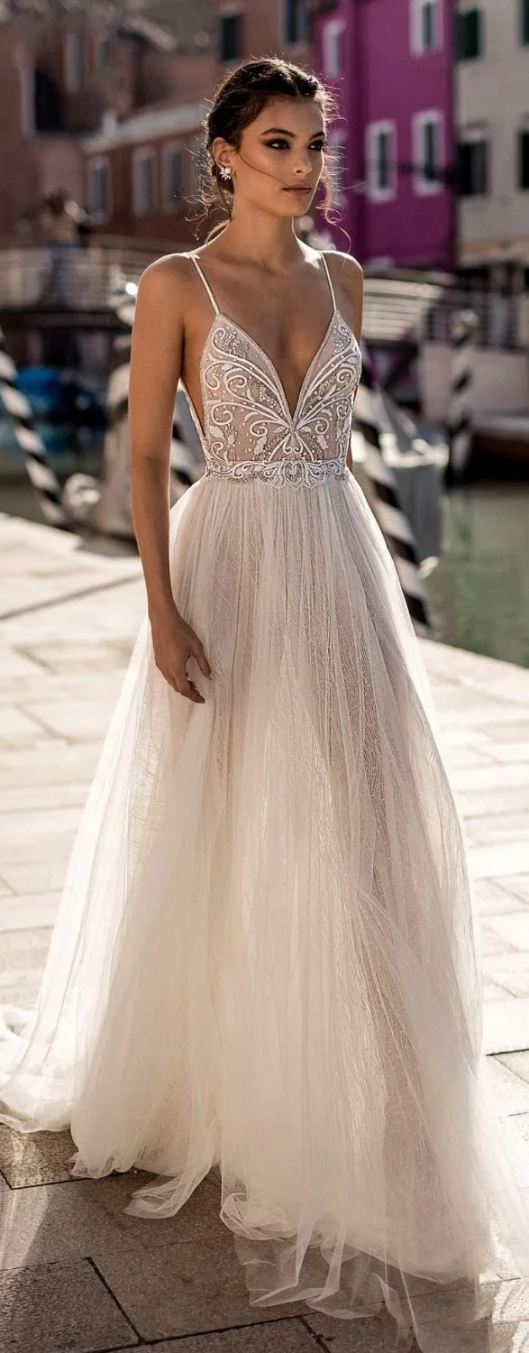 

Wedding Dresses Boho 2019 Spaghetti Straps Applique V-Neck Slit A-Line Transparent Bridal Lace robe de soiree