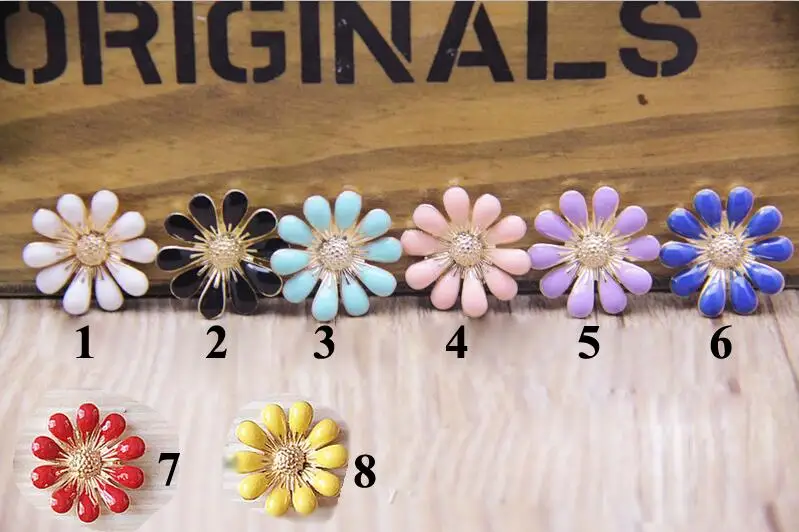 

Free Shipping Wholesale 50pcs/lot 18mm Sunflower Flatback Button For Wedding Invitation PYL001