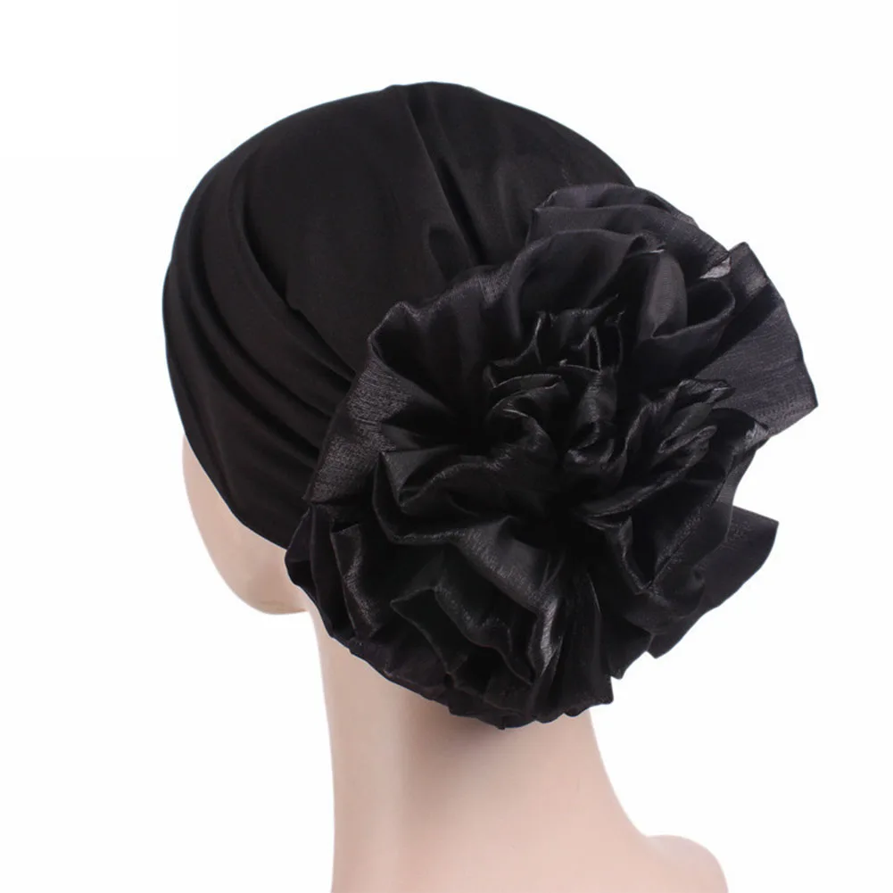 Теплая Дамская шапочка для химиотерапии, женские шапки, эластичная ткань, чалма, пуловер, повседневная, многофункциональная, боковая, с большим цветком - Цвет: Черный