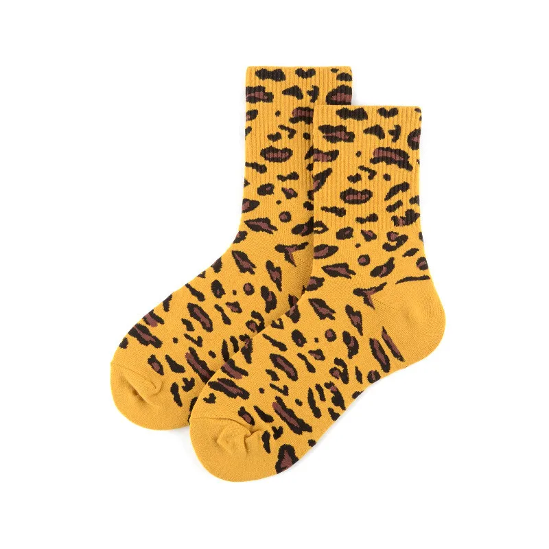 Новое поступление, корейские хлопковые леопардовые носки с животным принтом для женщин и девочек, уличная одежда в стиле Харадзюку, милые короткие носки желтого и фиолетового цвета