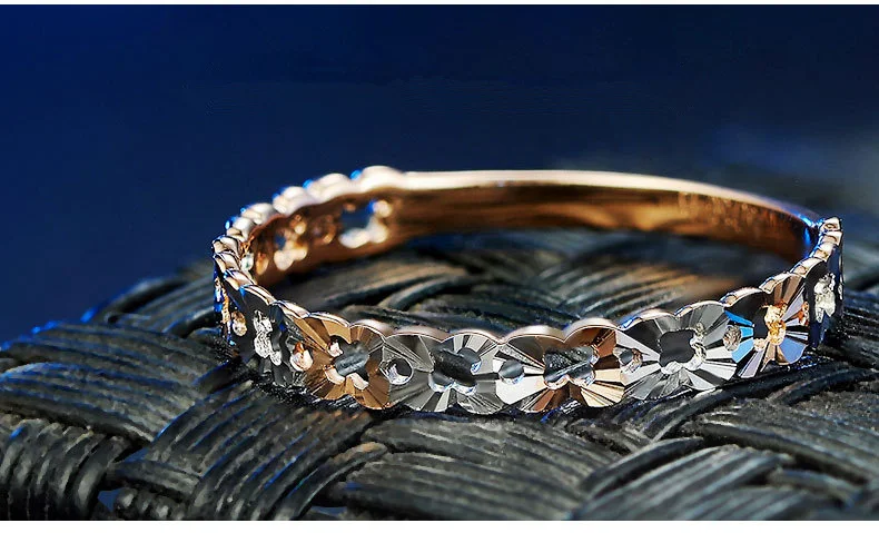 7786435915_716097539