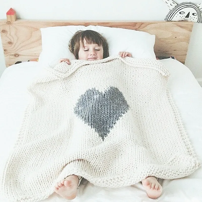 

Heart-shaped Knitted Baby Blankets Newborn Toddlers Warm Wrap Swaddle Soft Woolen Blankets Kids Cart Cover Bedding Quilt