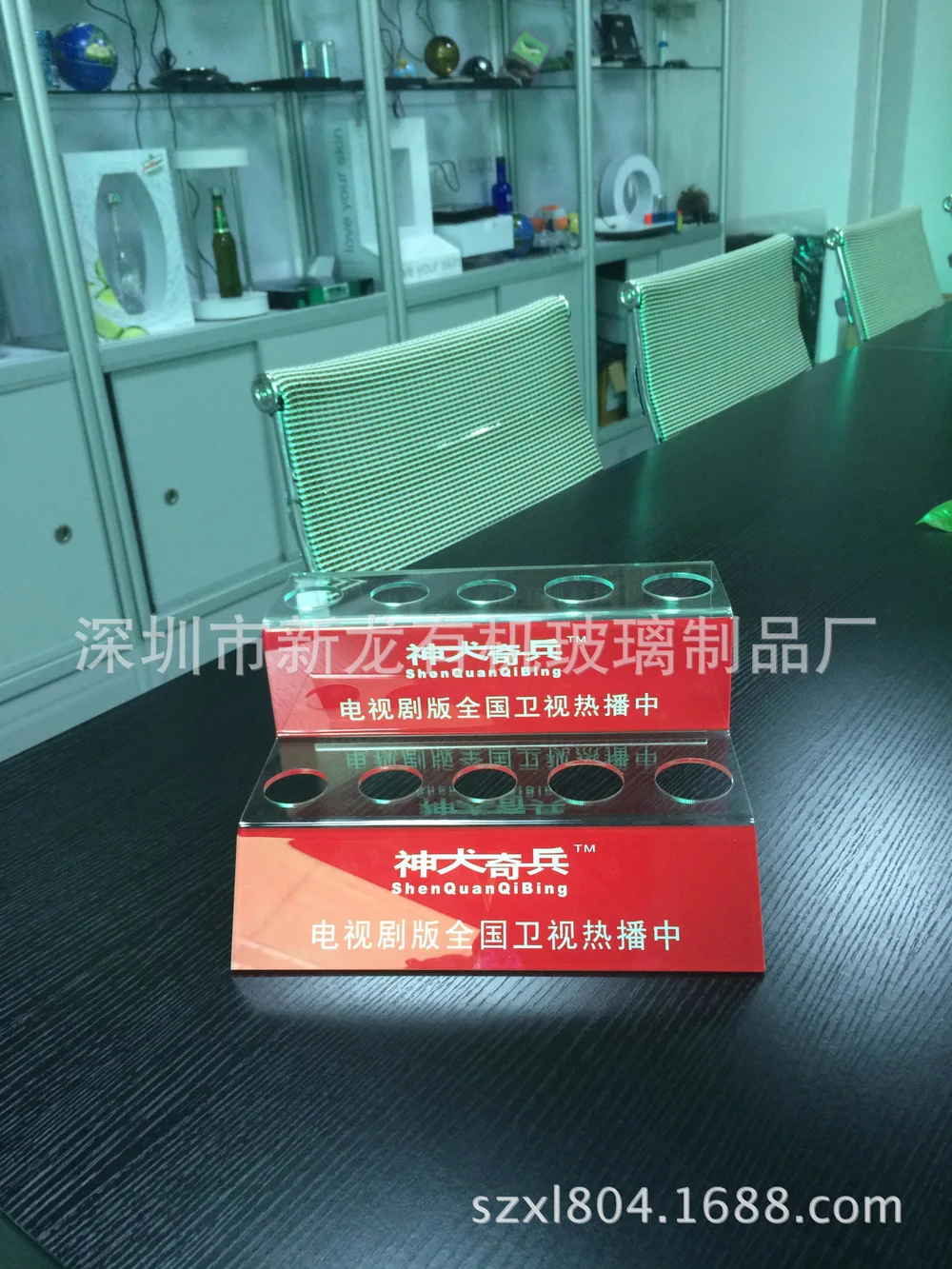 Supply of fine quality acrylic plexiglass display panels watch board |