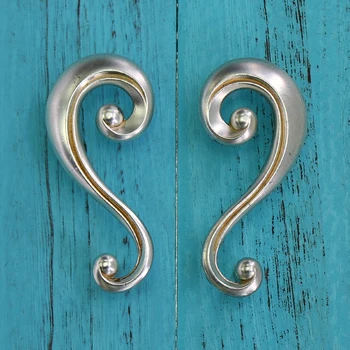 

2PCS European Style Antique Silver Heart Kitchen Cabinet Pulls Drawer Closet Door Handles CC 60mm Furniture Handle Knobs
