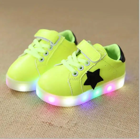 Детская светодиодный обувь для мальчиков и девочек, детская одежда с принтом в виде звезд светодиодный освещение спортивная обувь с подсветкой; дышащая Спортивная обувь на плоской подошве - Цвет: Цвет: желтый