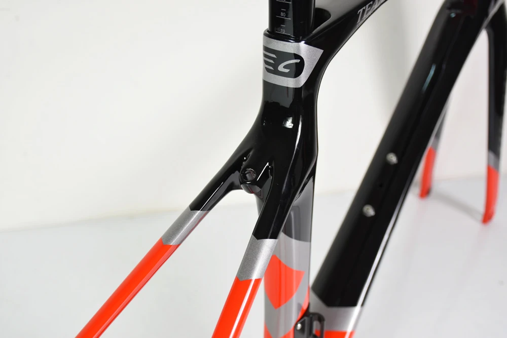 Cheap 2019 customized carbon road bike frame Di2 And Mechanical T1000 2 years‘ warrenty road bicycle frame hot selling 8