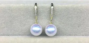 

gorgeous 8-9mm Japanese Akoya white pearl earring 18k
