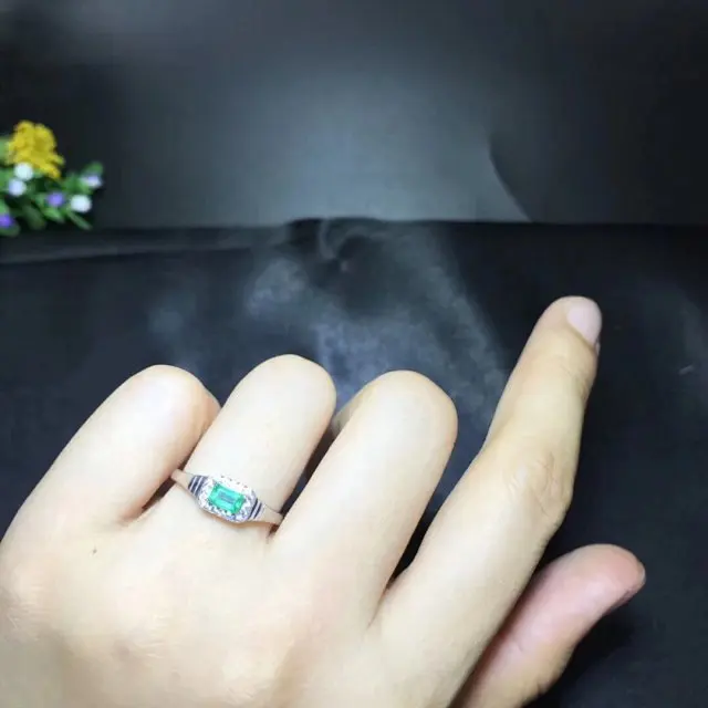 

New Jewelry Qi Xuan_Fashion Jewelry_Colombia Green Stone Simple Rings_S925 Solid Silver Woman Rings_Factory Directly Sales