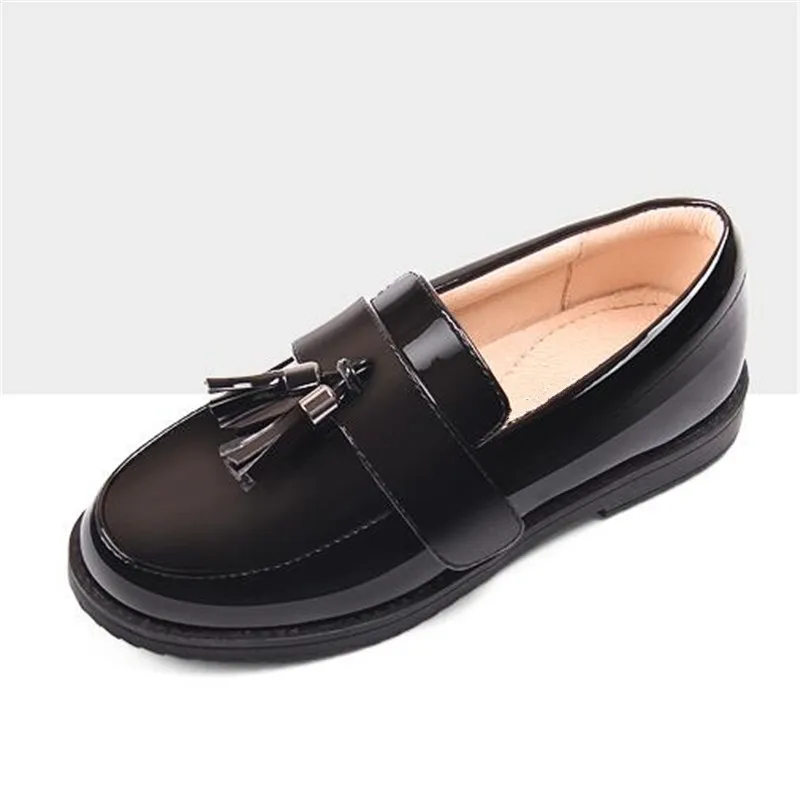 Новые детские модельные туфли; черные лоферы с кисточками; кожаная ...