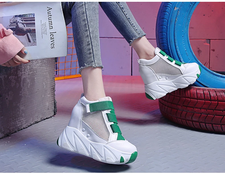 sneakers for woman