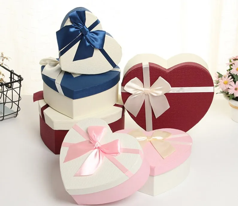 

High Quality and Nice Paper Boxes Heart Shape Candy Snack Packing Gift Box 1 set