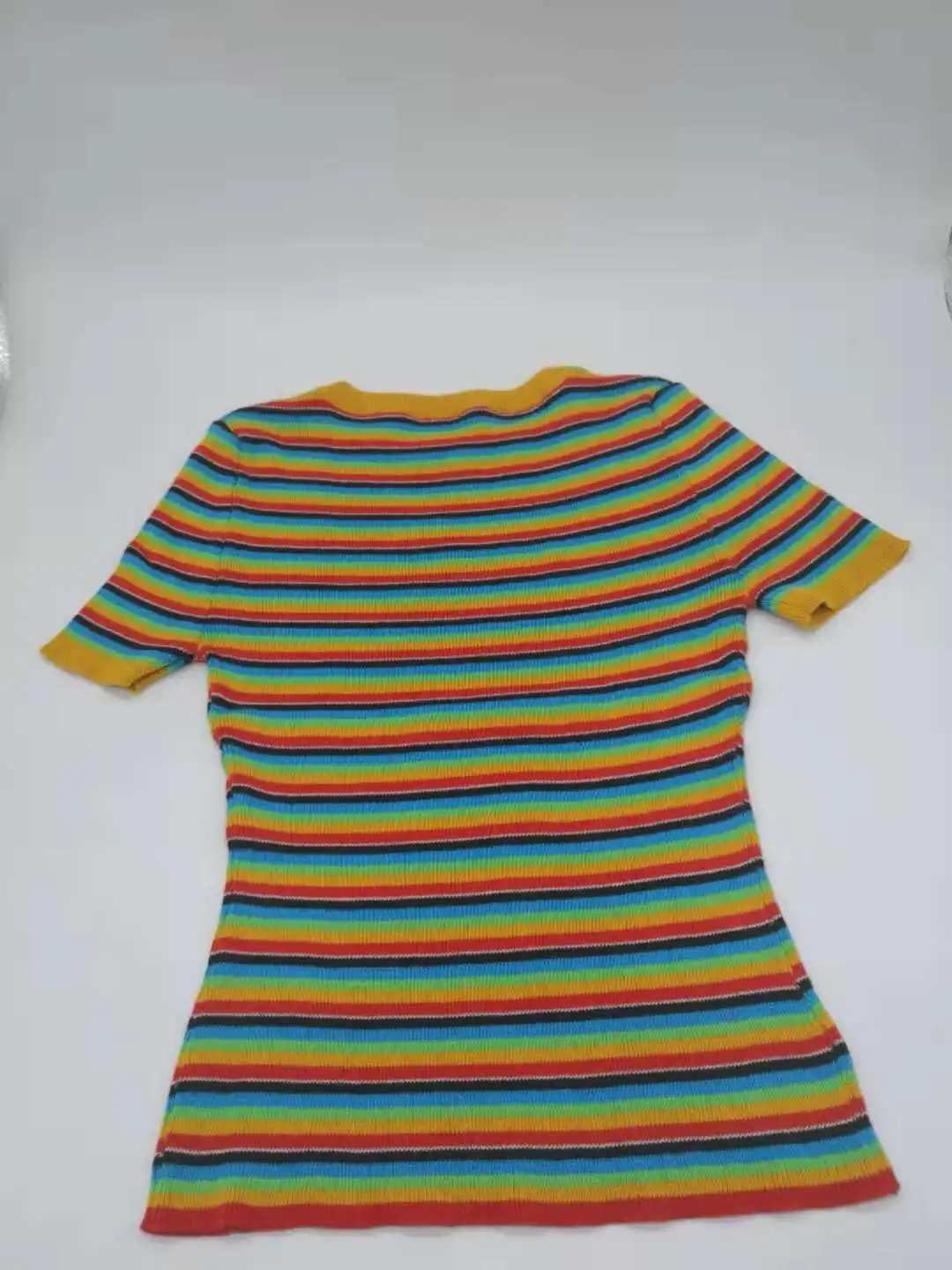 Unif для девочек радужные полосатые женские трикотажные укороченные топы свитер летняя уличная одежда женская трикотажная футболка футболки свитер