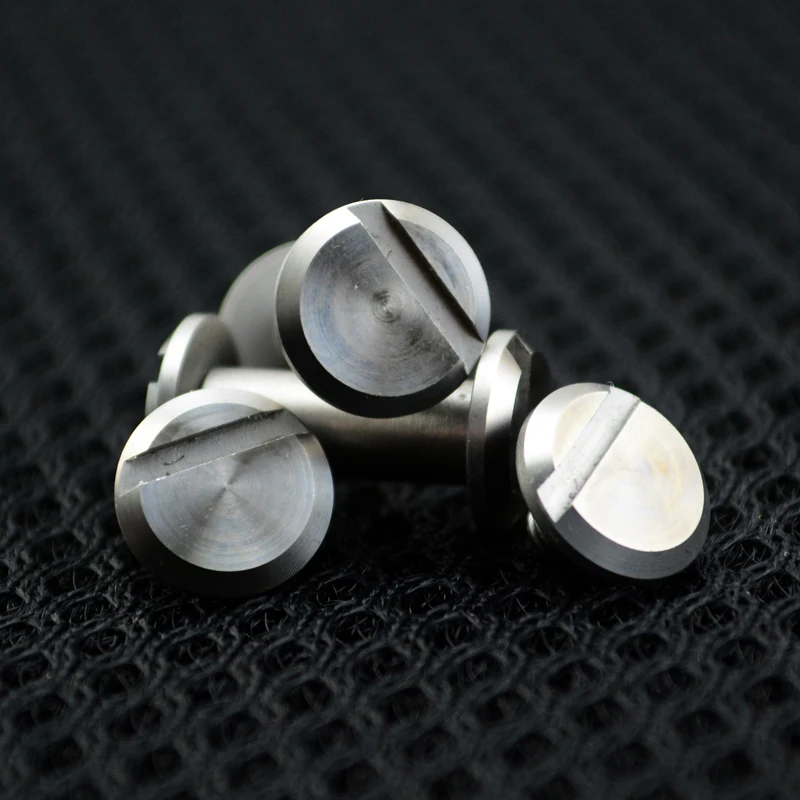 Flat head to lock screw Folding knife spindle screw Tool holder DIY screw fittings Fastener shank screw Flat head to lock screw Folding knife spindle screw Tool holder DIY screw fittings Fastener shank screw