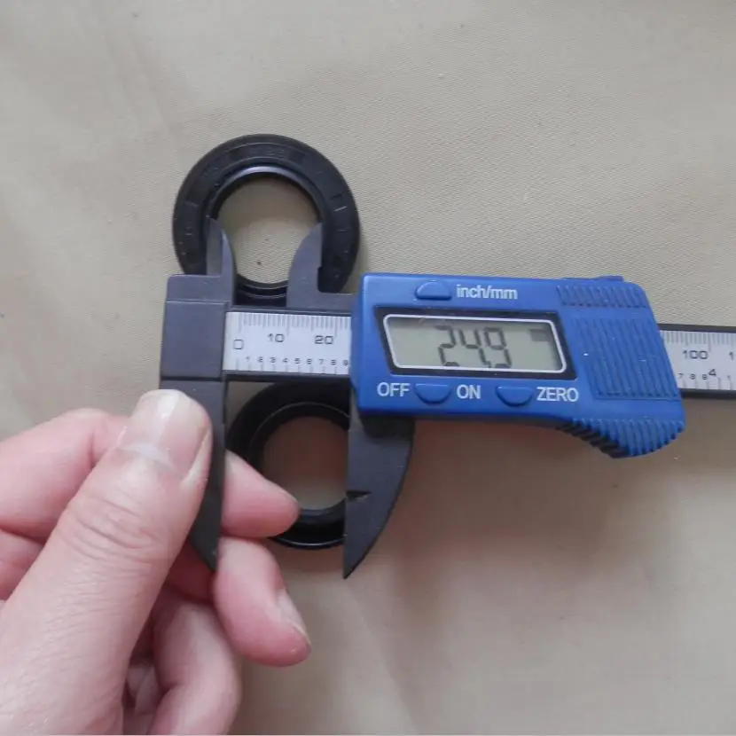 OIL SEAL HONDA GX120 GX160 GX200 4