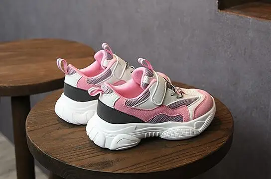 978.6