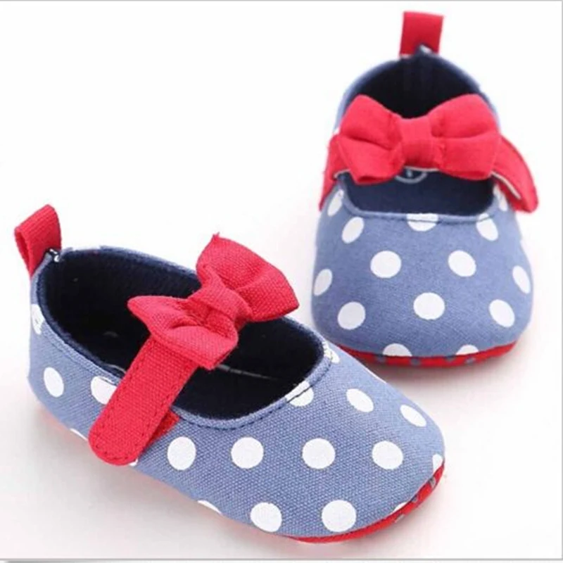 Сладкий новорожденного для маленьких девочек мягкий галстук в горошек холст обувь против скольжения тапки 0-18 м Повседневная детская обувь Лидер продаж - Цвет: Синий