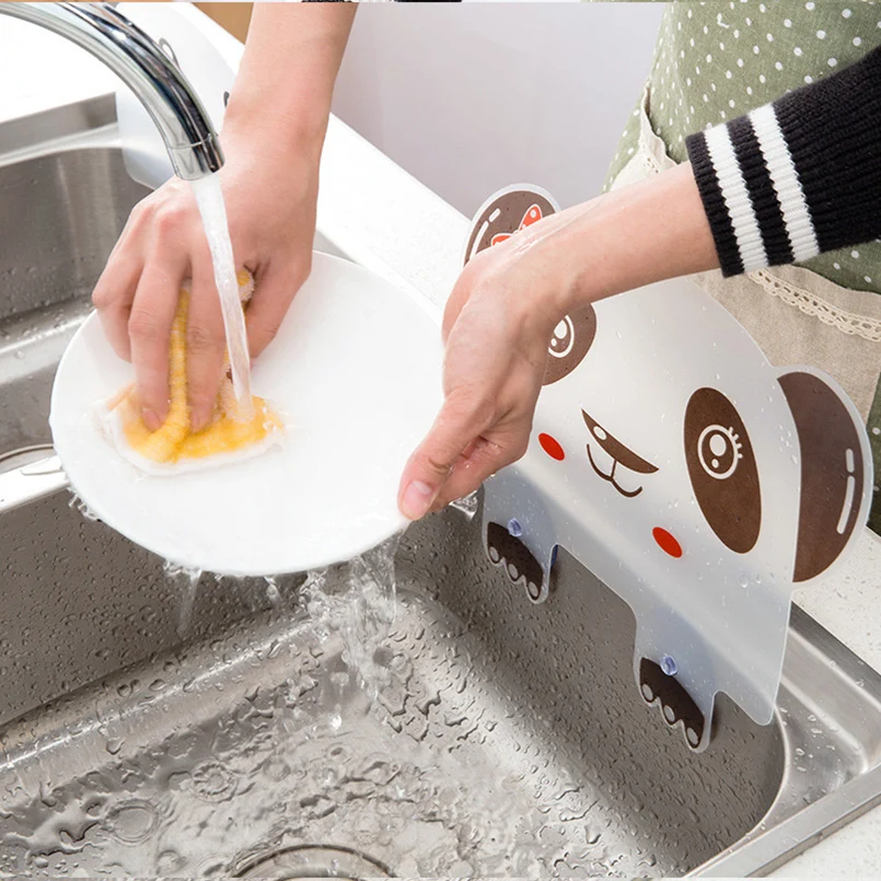 

1pcs Creative Kitchen Accessories Vegetable Prevent Water Splashing Out Cute Bear Sink Splash-proof Flap Water Barrier Gadget
