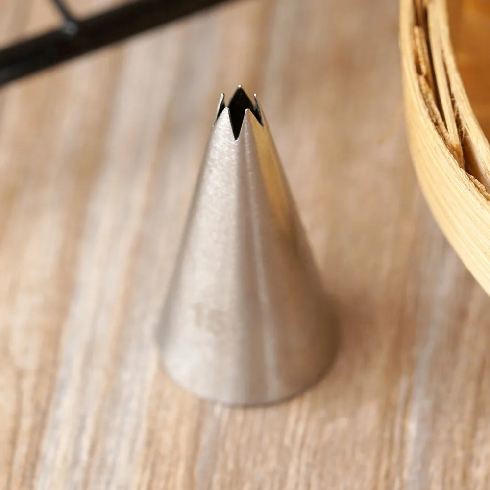 15 Small Size Icing Nozzle Piping Tip Stainless Steel Cake Decorating Tips Royal Icing Pastry