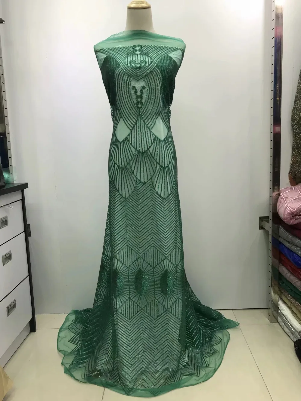 

Factory offers 2019 French Sequins Net Lace Noble Sequins Fabrics High Quality African Tulle Sequins Lace Fabric NX655s Green