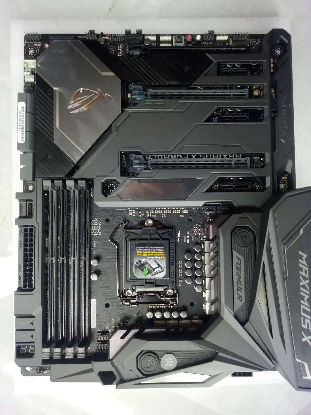  ASUS MAXIMUS X FORMULA M10F Desktop motherboard M10F Intel Z2370 LGA1151 DDR4 PCI-E 3.0 M.2 USB3.1 