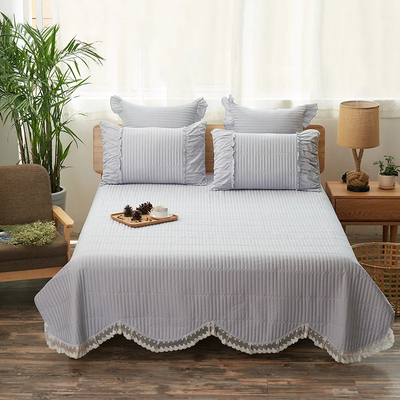 

2018 Brief Solid Bedspread Summer Comforter Quilting Quilt Coverlet 3Pcs Queen King Cotton Fabric Polyester Filler Pillow Cases