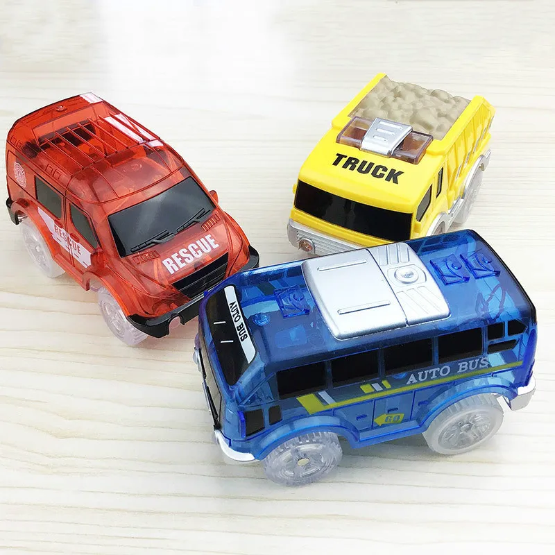 Электронная игрушка автомобиль игрушки, светодиодные лампы автомобилей для светящийся гоночный волшебный трек мигать малыш ж/д световой машина трек автомобиля Brinquedos