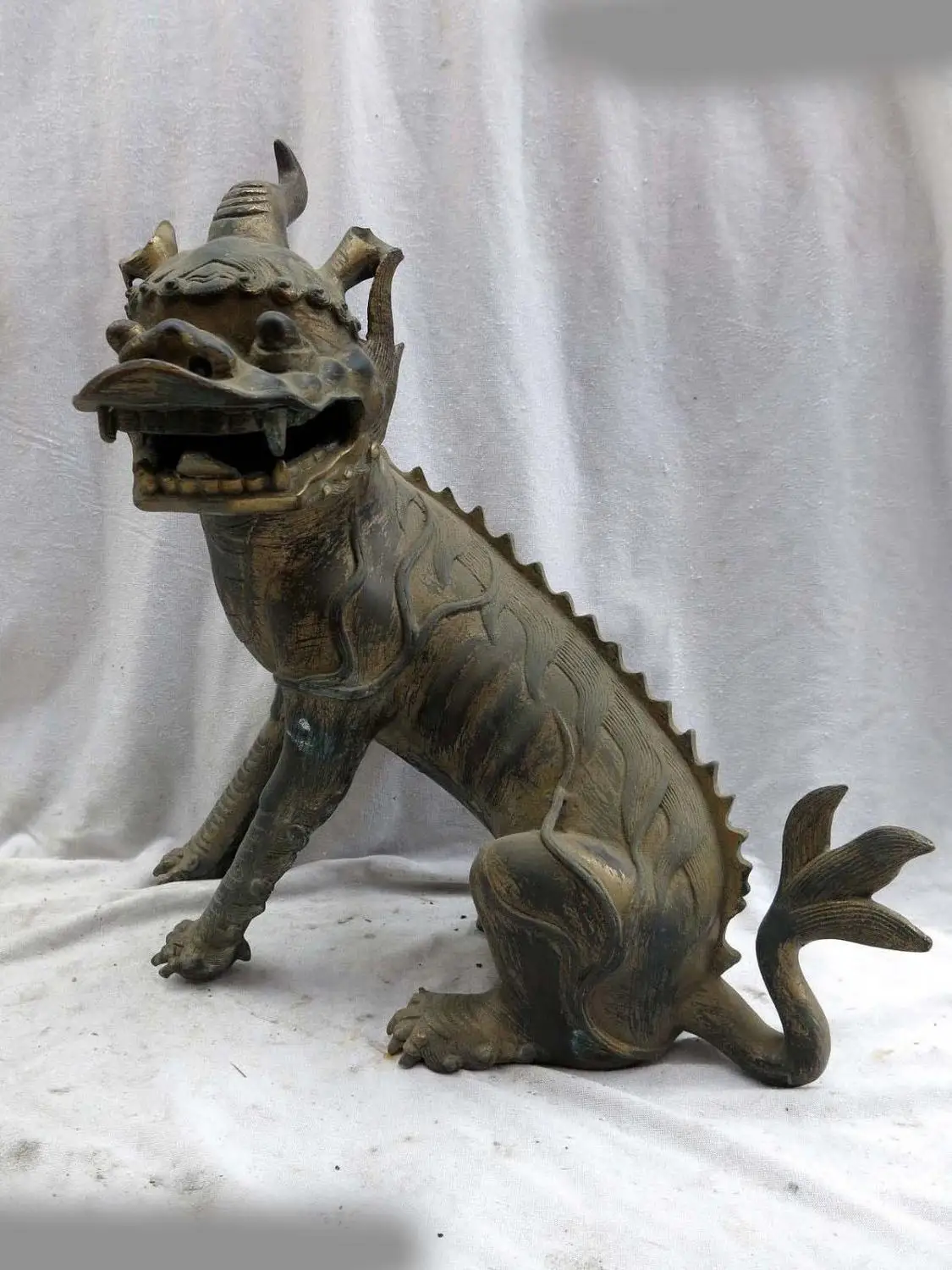 

14" China red bronze carved fine Foo Dog lion mythical creatures Diting statue