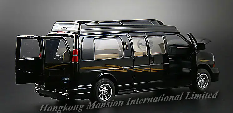 132 GMC Savana-10