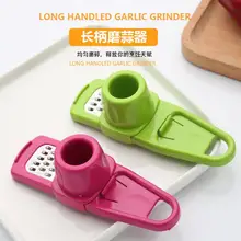 Чесночный шлифовальный станок многофункциональная Бытовая пластиковая для чеснока шлифовальная машина креативная ручная мельница для Имбиря из нержавеющей стали