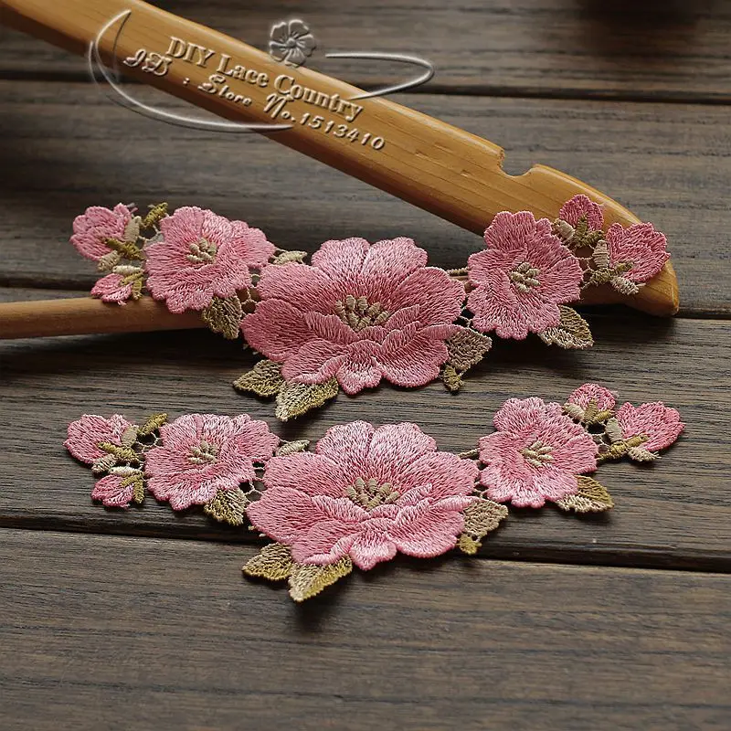

Size-19*7cm(1pcs) Embroidered Polyester Lace Applique Sewing Patch for Collar