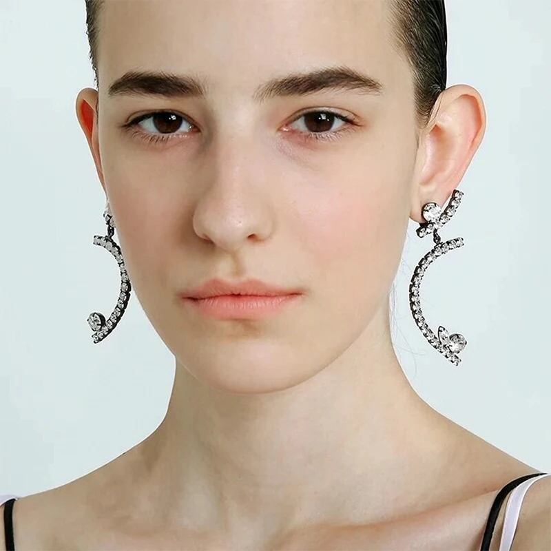 

New Design Asymmetry Crystal Drop Dangle Earring Irregular Pendant Earrings for Women Fashion Party Jewelry Valentine's Day Gift