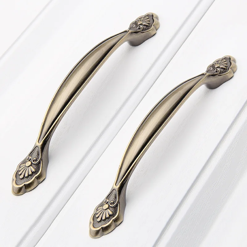 Exquisite Handle Ivory White European Modern Minimalist Knob