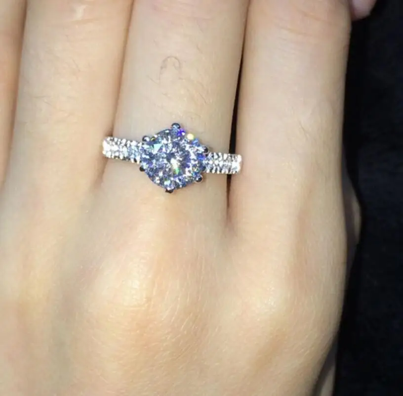 

Pure Silver SONA Drill Six Claw Micro 2 Carat Silver Engagement Wedding Female S925 Ring (MA)