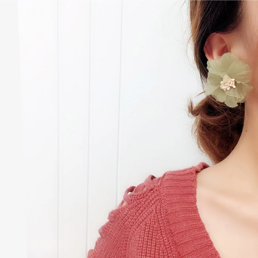 

Chadestinty Temeprament Big Flower Clip Earrings Light Green Korean Wedding Earring No Hole Exquisite Jewellery Ear Cuff