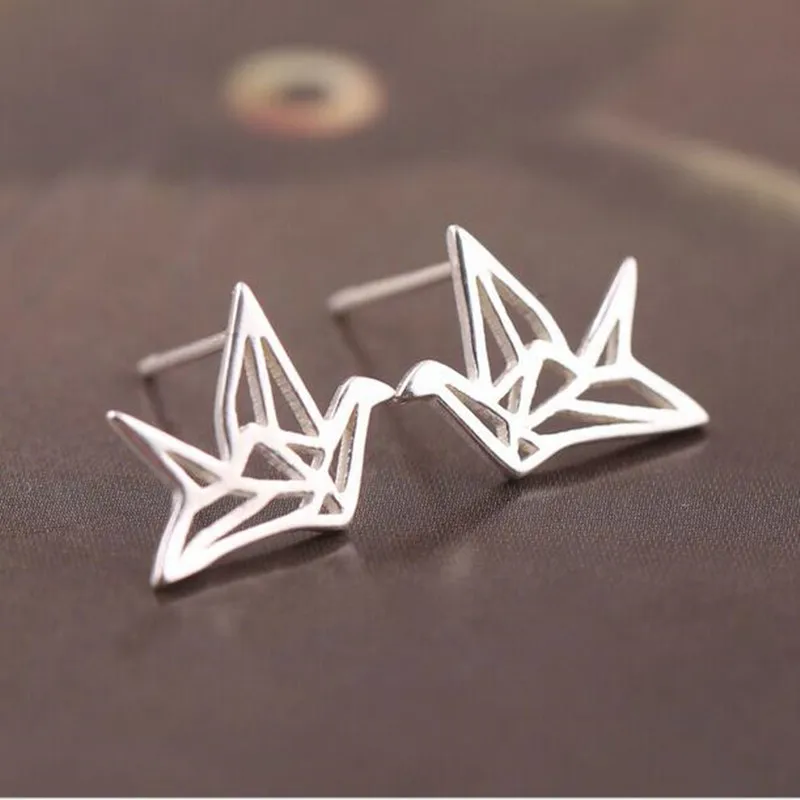 

Elegant Simple 925 Sterling Silver Personality Paper Crane Smooth Anti-allergic Exquisite Popular Earrings SE53