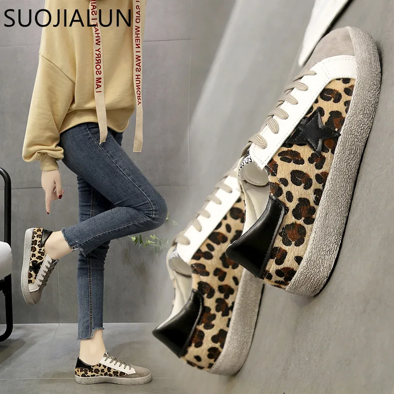 

SUOJIALUN Sneakers Shoes Women Leather Do Old Dirty Shoes 2018 Autumn Women Casual Trainers Mixed Color Zapatos Mujer