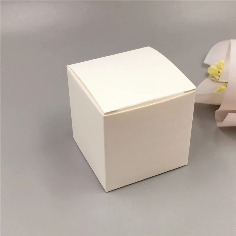 50 шт./партия, 5x5x5 см, мини-куб с бумагой в виде сердца, коробка для хранения подарка на День святого Валентина, Юбилейный товар, подарочная упаковка, коробка для юэбина - Цвет: White