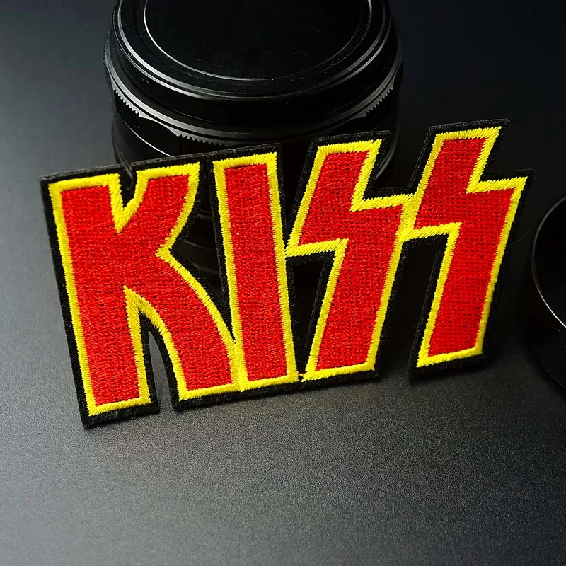 Размер KISS: 4 8x9 0 см сделай сам нашивка вышитый значок Симпатичные значки хиппи