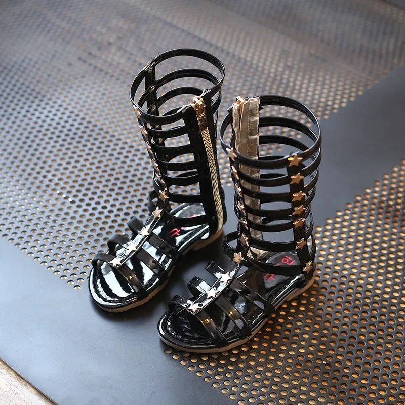 J Ghee Мода 2019 г. обувь для девочек детские сандалии Лето детская PU кожаные римские сандалии на каблуке дизайн Рим стиль звезды украшения