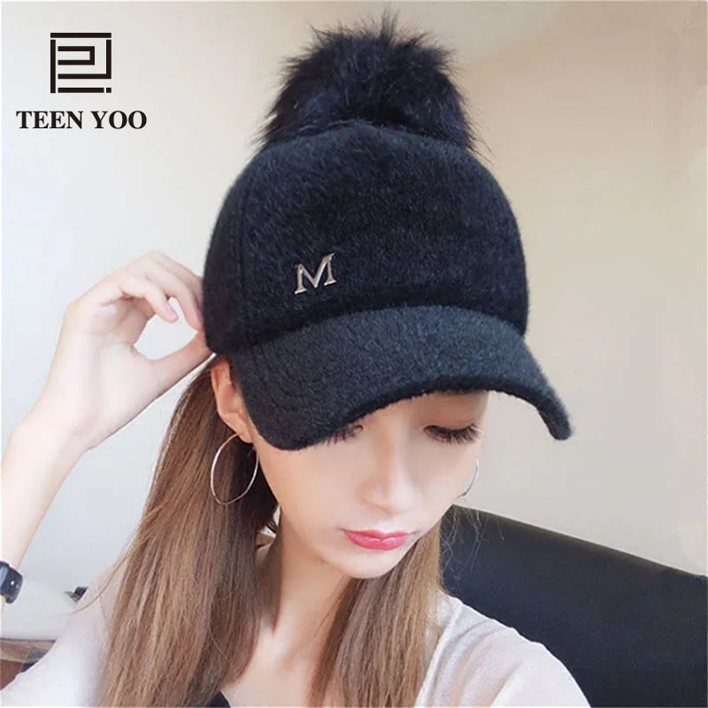 Designer Hats High Quality Pompom Baseball Cap Women Casual Street Wear Cap Elegant Female Hat Black And Gray Color TEENYOO