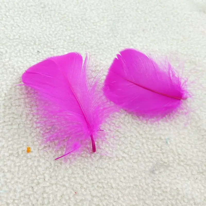Природные Перья 100 шт/партия 4-7 см 1-2 дюйма маленькие плавающие гусиные перья цветные перья для перьев ручной работы - Цвет: rose red