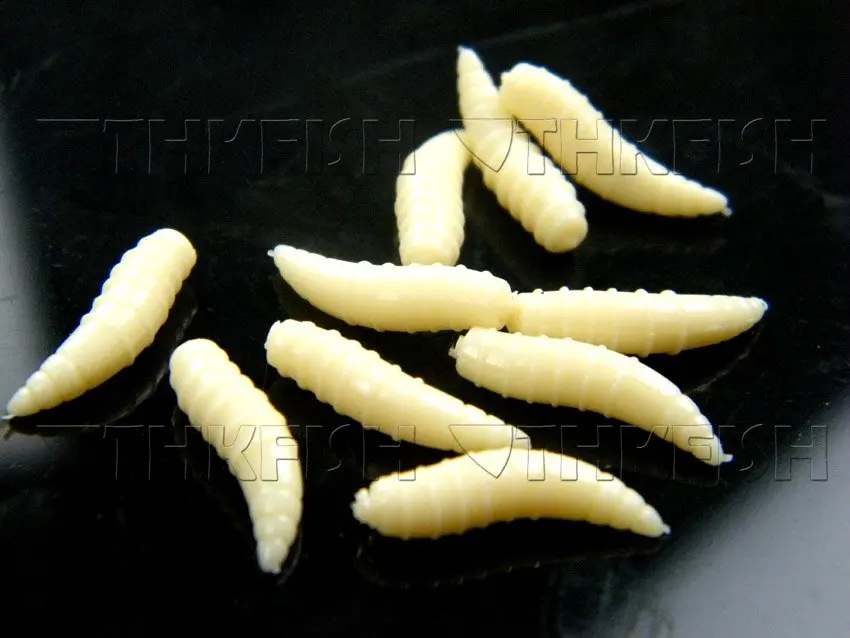 150Pcs 1.7cm 0.13g Carp Fishing Lure maggot Grub Soft Lure Baits smell
