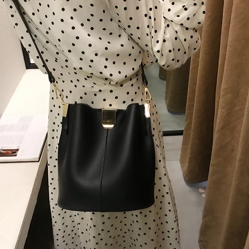 صغيرة دلو حقائب للنساء 2019 الأخضر بو الجلود Crossbody حقائب السيدات الفاخرة الصيف السفر المحافظ و حقائب حقائب كتف