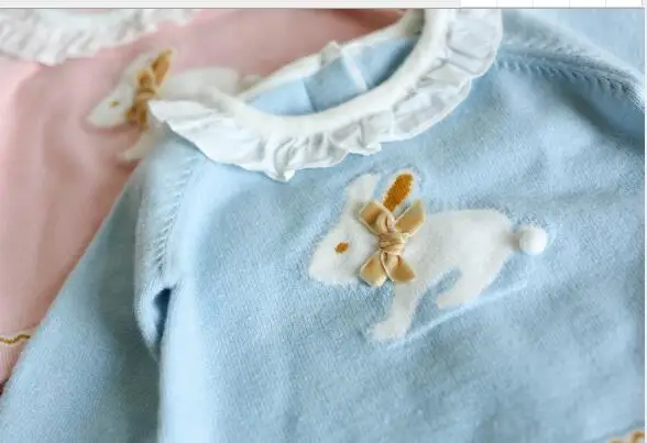 Детский трикотажный пуловер с оборками Свитера для девочек детские свитера милый свитер с принтом в виде кролика розового и синего цвета вязаная для маленьких девочек, топы, одежда для малышей - Цвет: Light blue Sweater