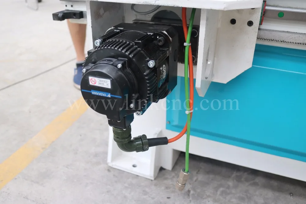 Китайский фрезерный станок с ЧПУ гравировальные машины для дерева ATC 9.0KW