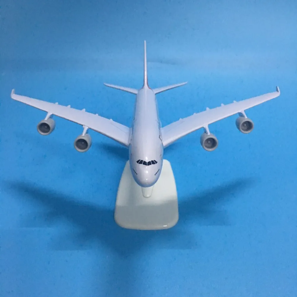 JASON TUTU Emirates Boeing 777 модель самолета Модель самолета 1:200 литой металл 20 см Airbus A380 самолет