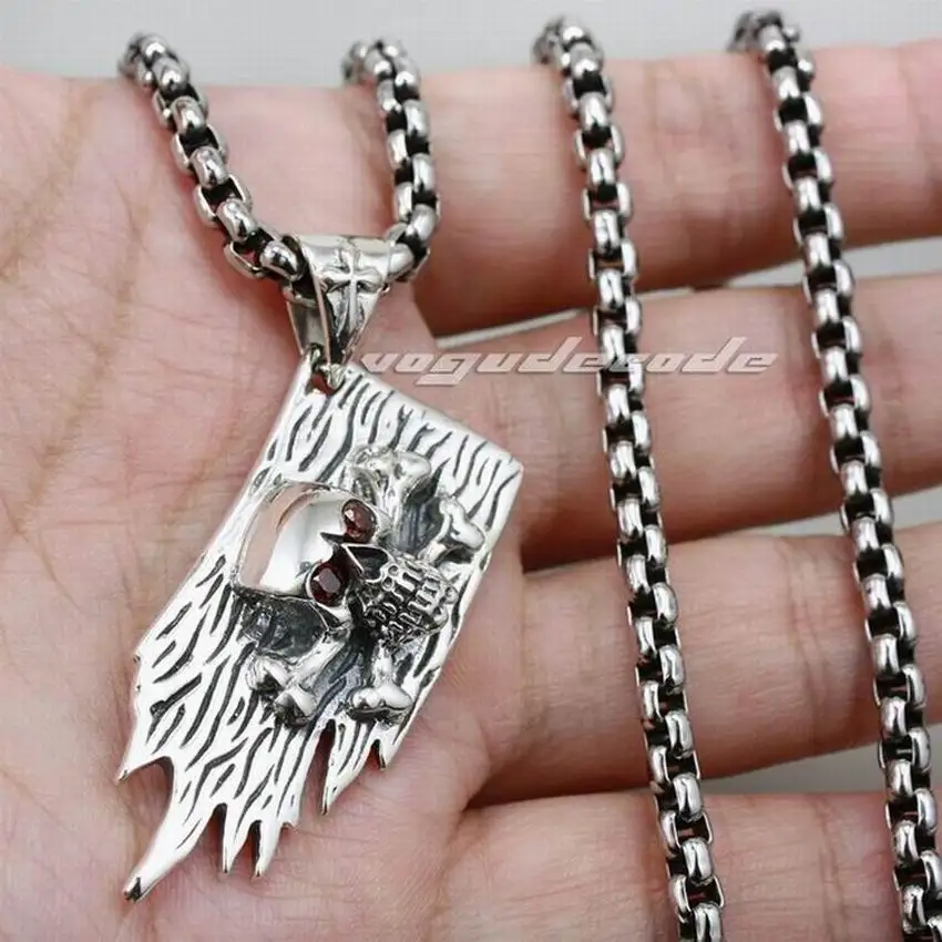 

Skull Cross Bone Flag 925 Sterling Silver Mens Biker Pendant 8N007