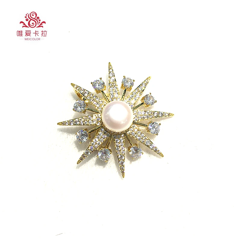 

WEICOLOR Sun Shaped Shiny Crystal and White Natural Freshwater Pearl Brooch